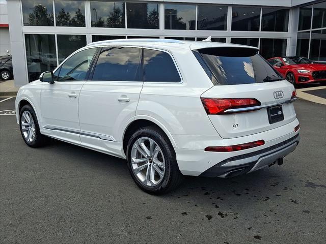 Photo of 2025 Carrara White Audi Q7