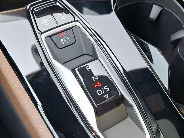 Photo of 2025 Glacier White Metallic Audi A5