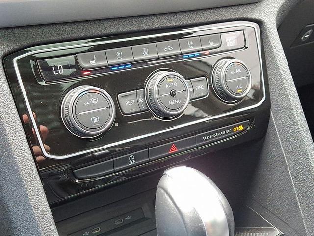 Photo of 2023 Opal White Volkswagen Atlas