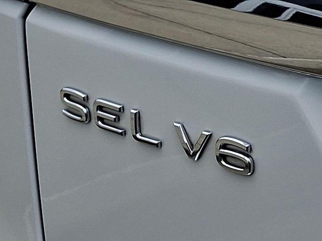 Photo of 2023 Opal White Volkswagen Atlas