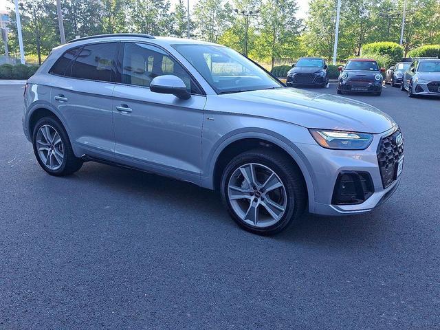 Photo of 2025 Florett Silver Metallic Audi Q5