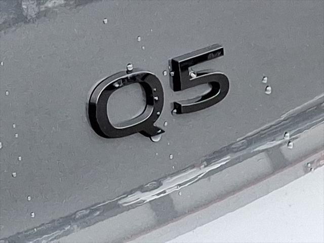 Photo of 2025 Tambora Gray Metallic Audi Q5