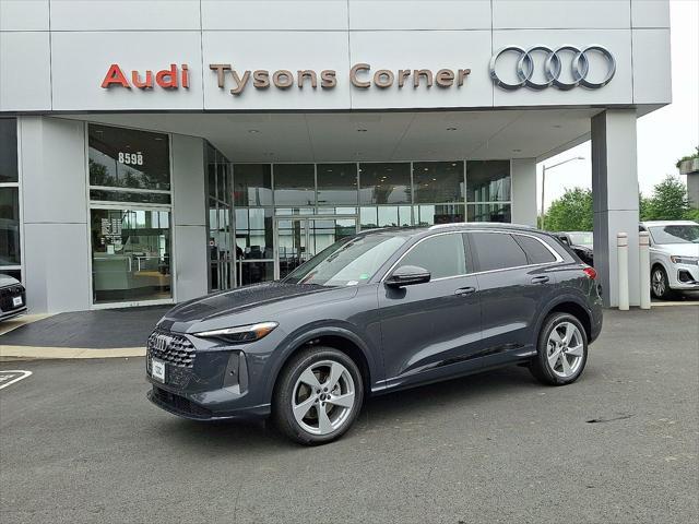 Photo of 2025 Tambora Gray Metallic Audi Q5
