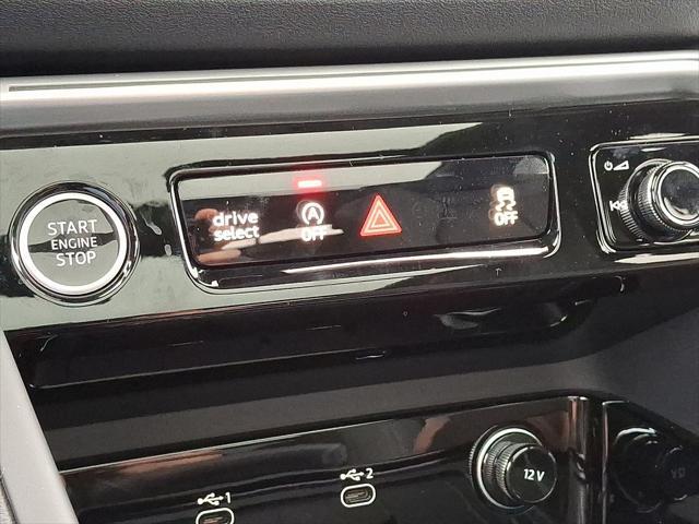 Photo of 2025 Tambora Gray Metallic Audi Q5