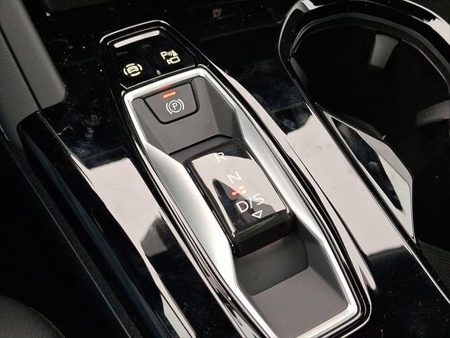 Photo of 2025 Tambora Gray Metallic Audi Q5
