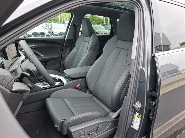 Photo of 2025 Tambora Gray Metallic Audi Q5