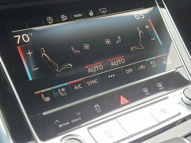 Photo of 2026 Mythos Black Metallic Audi Q7