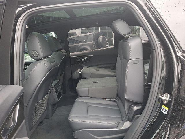 Photo of 2026 Mythos Black Metallic Audi Q7