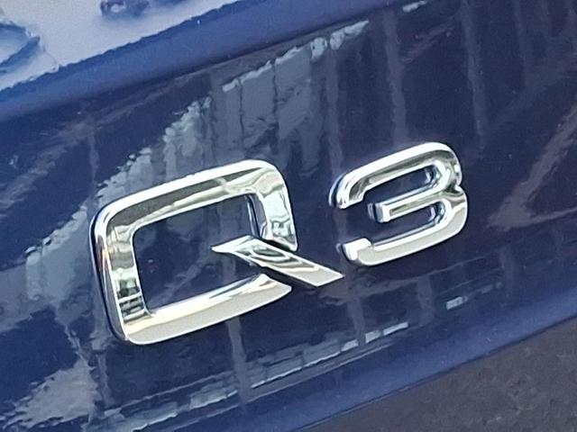 Photo of 2025 Navarra Blue Metallic Audi Q3