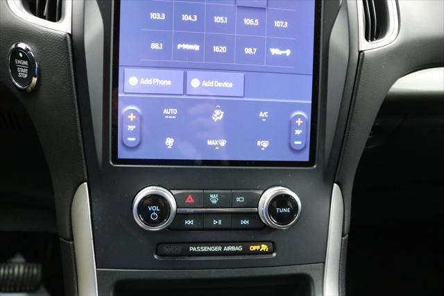 Photo of 2024 ATLAS BLUE Ford Edge