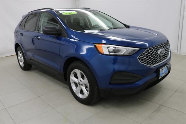 Photo of 2024 ATLAS BLUE Ford Edge