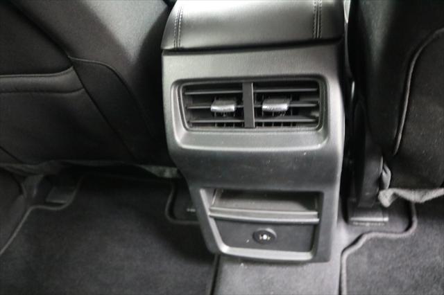 Photo of 2024 ATLAS BLUE Ford Edge