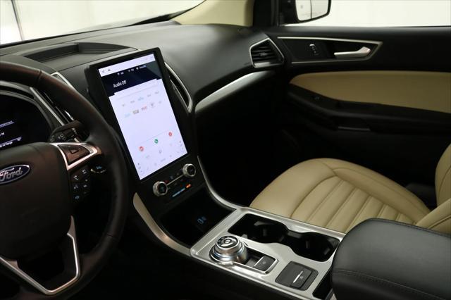 Photo of 2024 FORGED GREEN Ford Edge