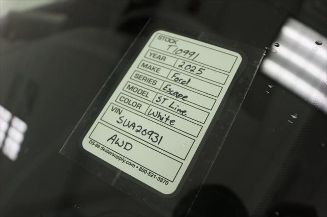 Photo of 2025 Space Silver Metallic [Silver] Ford Escape