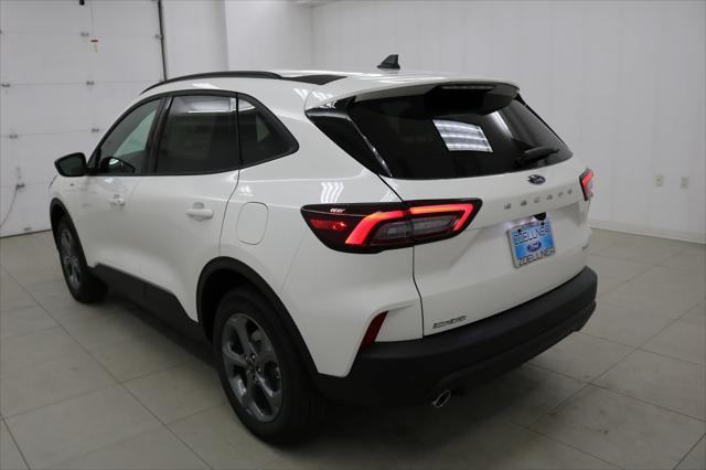Photo of 2025 Space Silver Metallic [Silver] Ford Escape