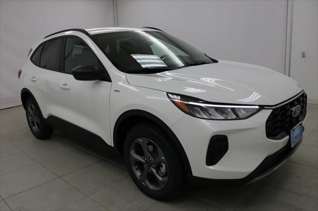Photo of 2025 Space Silver Metallic [Silver] Ford Escape