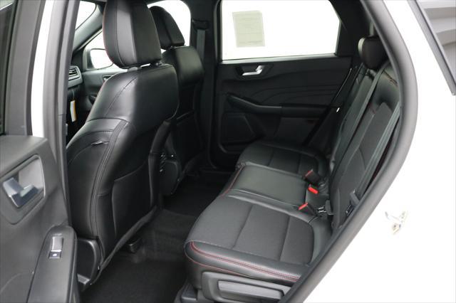 Photo of 2025 Space Silver Metallic [Silver] Ford Escape