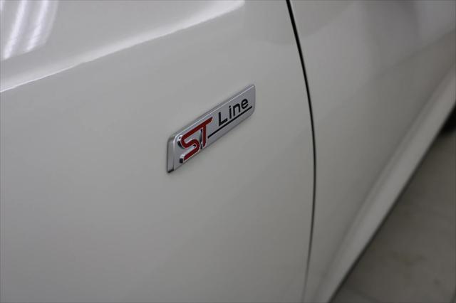 Photo of 2025 Space Silver Metallic [Silver] Ford Escape