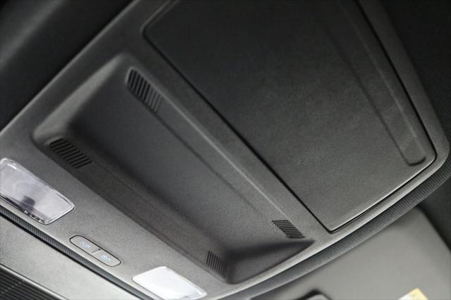 Photo of 2025 Space Silver Metallic [Silver] Ford Escape