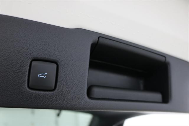 Photo of 2025 Space Silver Metallic [Silver] Ford Escape