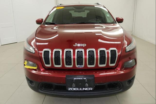 Photo of 2014 DEEP CHERRY RED Jeep Cherokee