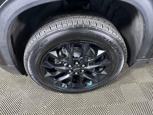 Photo of 2024 Mosaic Black Metallic Chevrolet Traverse