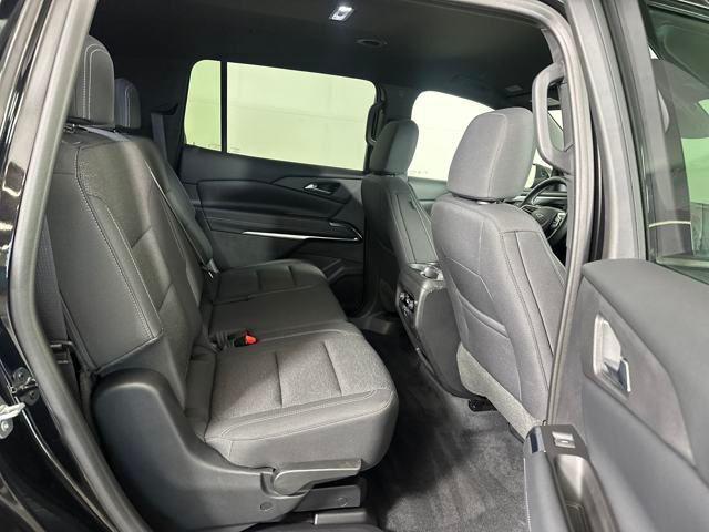 Photo of 2024 Mosaic Black Metallic Chevrolet Traverse