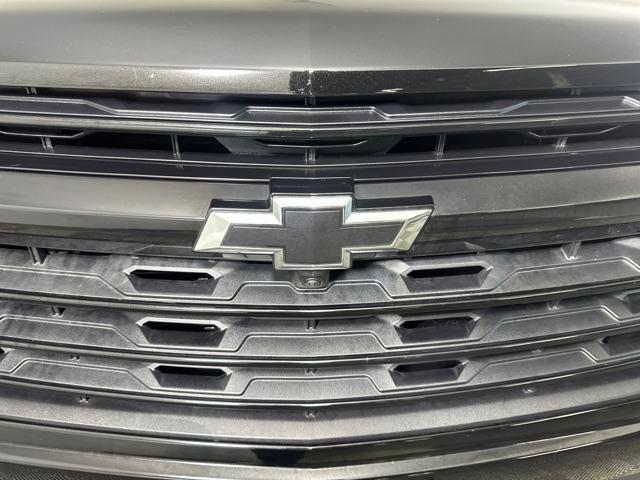 Photo of 2024 Mosaic Black Metallic Chevrolet Traverse
