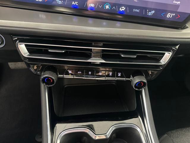 Photo of 2024 Mosaic Black Metallic Chevrolet Traverse