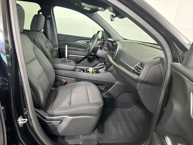 Photo of 2024 Mosaic Black Metallic Chevrolet Traverse
