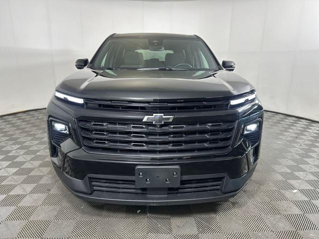 Photo of 2024 Mosaic Black Metallic Chevrolet Traverse