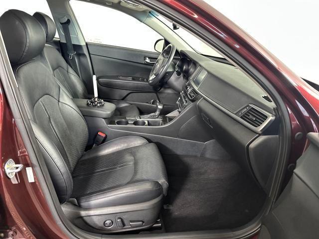 Photo of 2016 Sangria Kia Optima