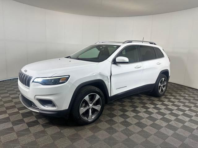 Photo of 2019 Bright White Clearcoat Jeep Cherokee