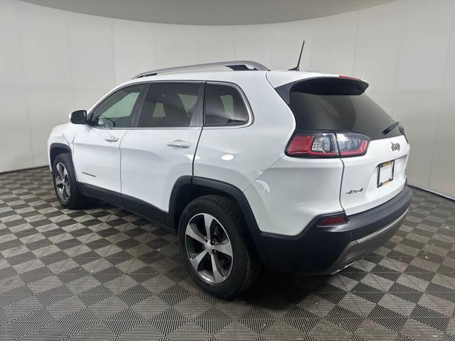 Photo of 2019 Bright White Clearcoat Jeep Cherokee