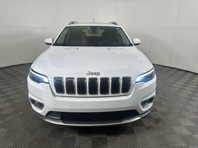 Photo of 2019 Bright White Clearcoat Jeep Cherokee