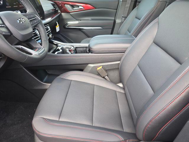 Photo of 2026 Lakeshore Blue Metallic Chevrolet Traverse