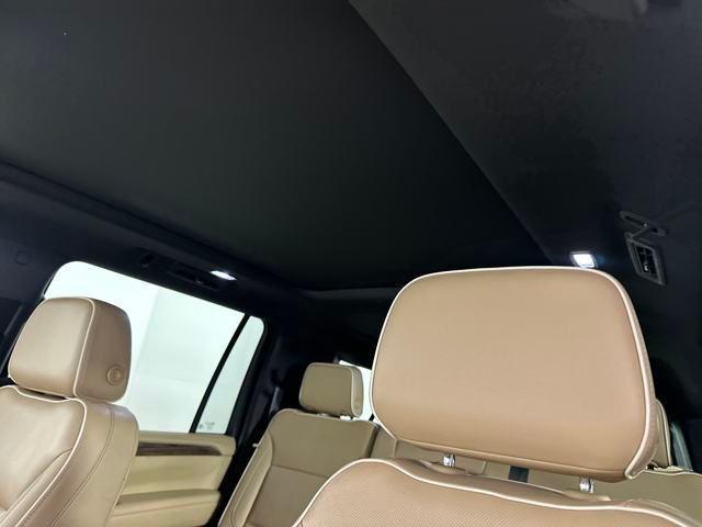 Photo of 2022 Gray Chevrolet Suburban