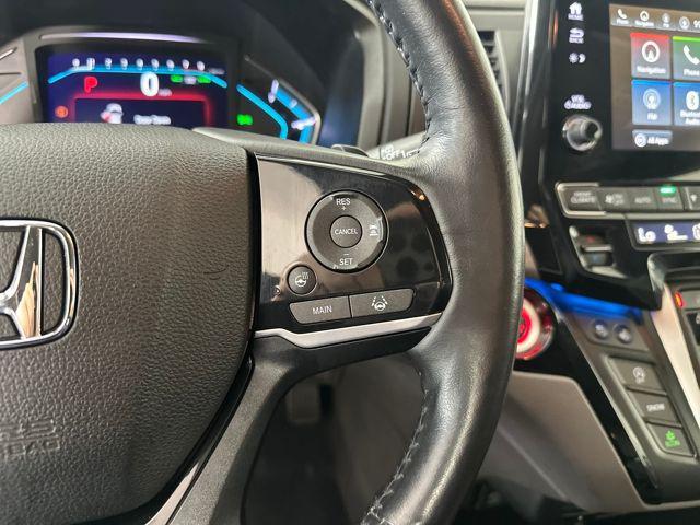 Photo of 2018 Lunar Silver Metallic Honda Odyssey