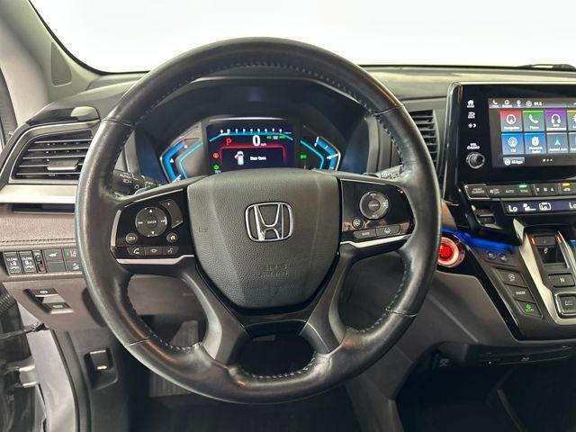 Photo of 2018 Lunar Silver Metallic Honda Odyssey