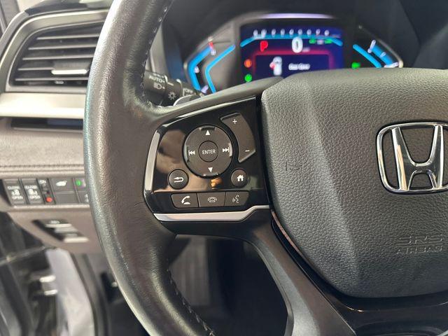 Photo of 2018 Lunar Silver Metallic Honda Odyssey