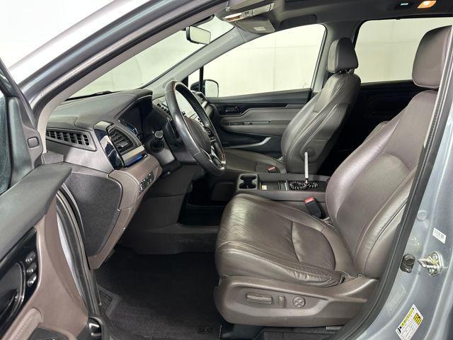 Photo of 2018 Lunar Silver Metallic Honda Odyssey