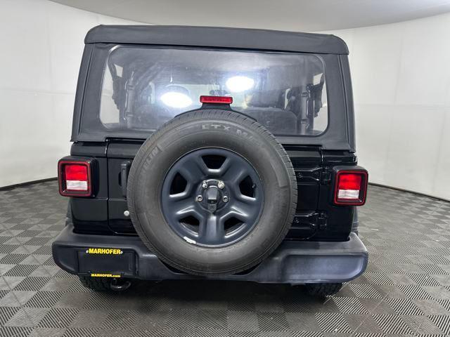 Photo of 2019 Black Jeep Wrangler