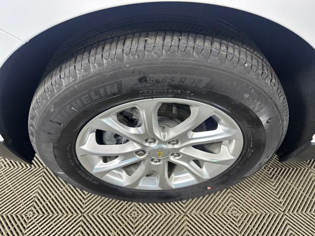 Photo of 2021 Summit White Chevrolet Equinox
