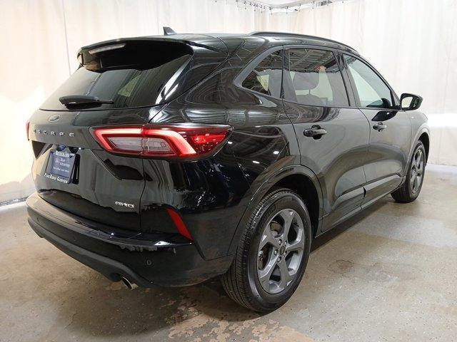Photo of 2023 Agate Black Ford Escape