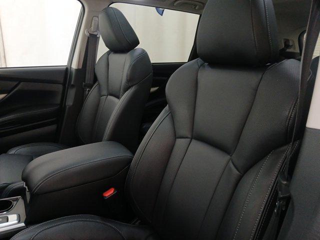 Photo of 2022 Ice Silver Metallic Subaru Ascent