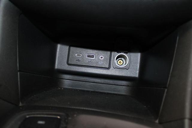 Photo of 2020 Summit White Chevrolet Equinox