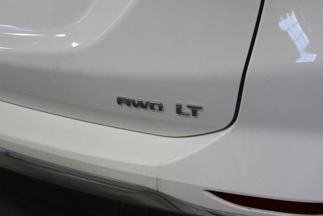 Photo of 2020 Summit White Chevrolet Equinox