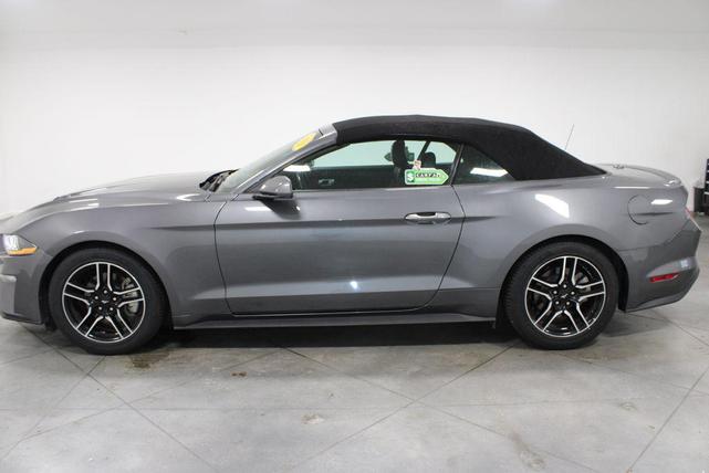 Photo of 2021 Gray Metallic Ford Mustang