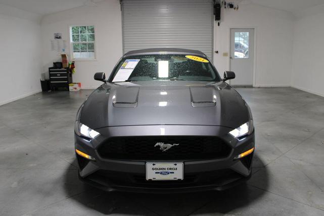 Photo of 2021 Gray Metallic Ford Mustang