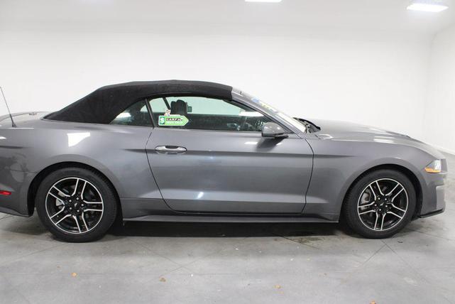 Photo of 2021 Gray Metallic Ford Mustang